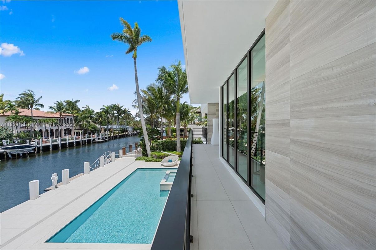 Exterior, Pool, Water