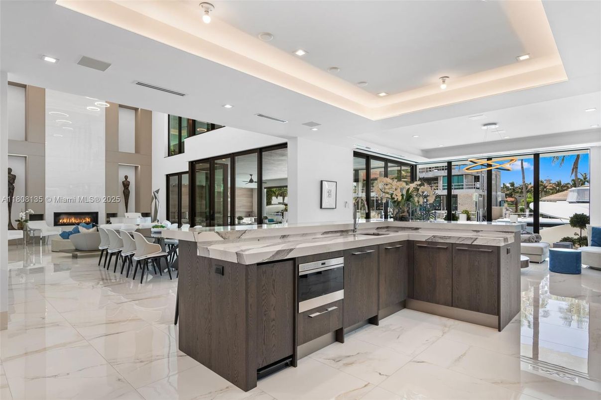 Dining room, Interior, Kitchen, Marble, Pendant Lights, Recessed Lighting, Stainless Steel Appliances