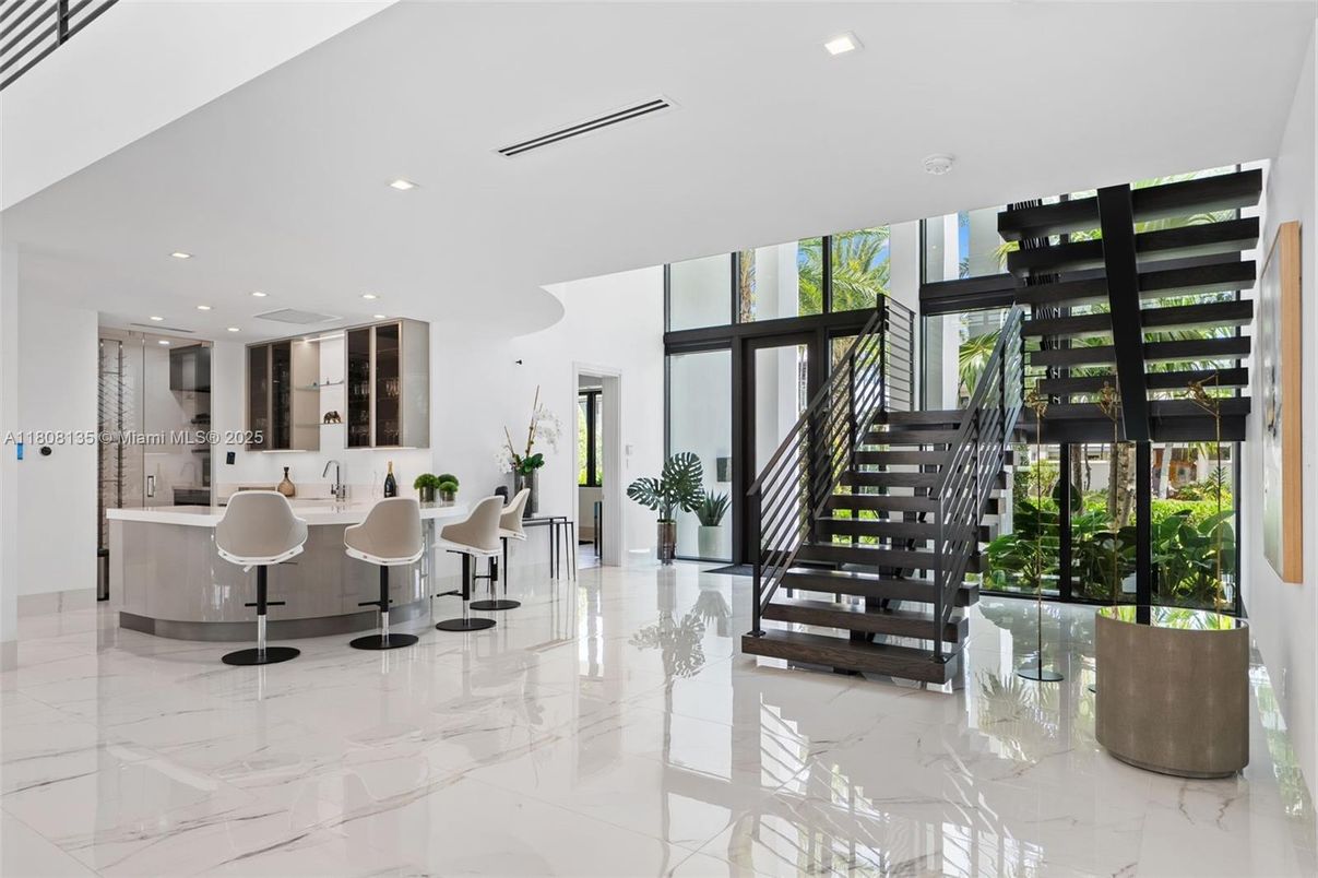Dining room, Interior, Marble, Recessed Lighting