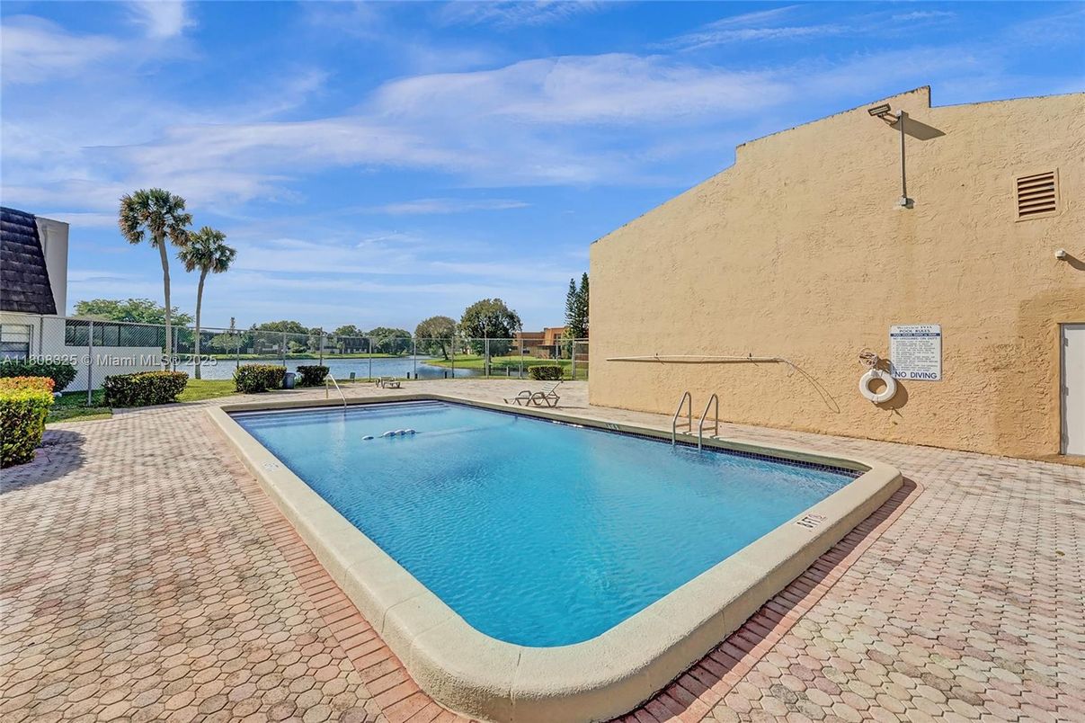 Exterior, Pool, Water