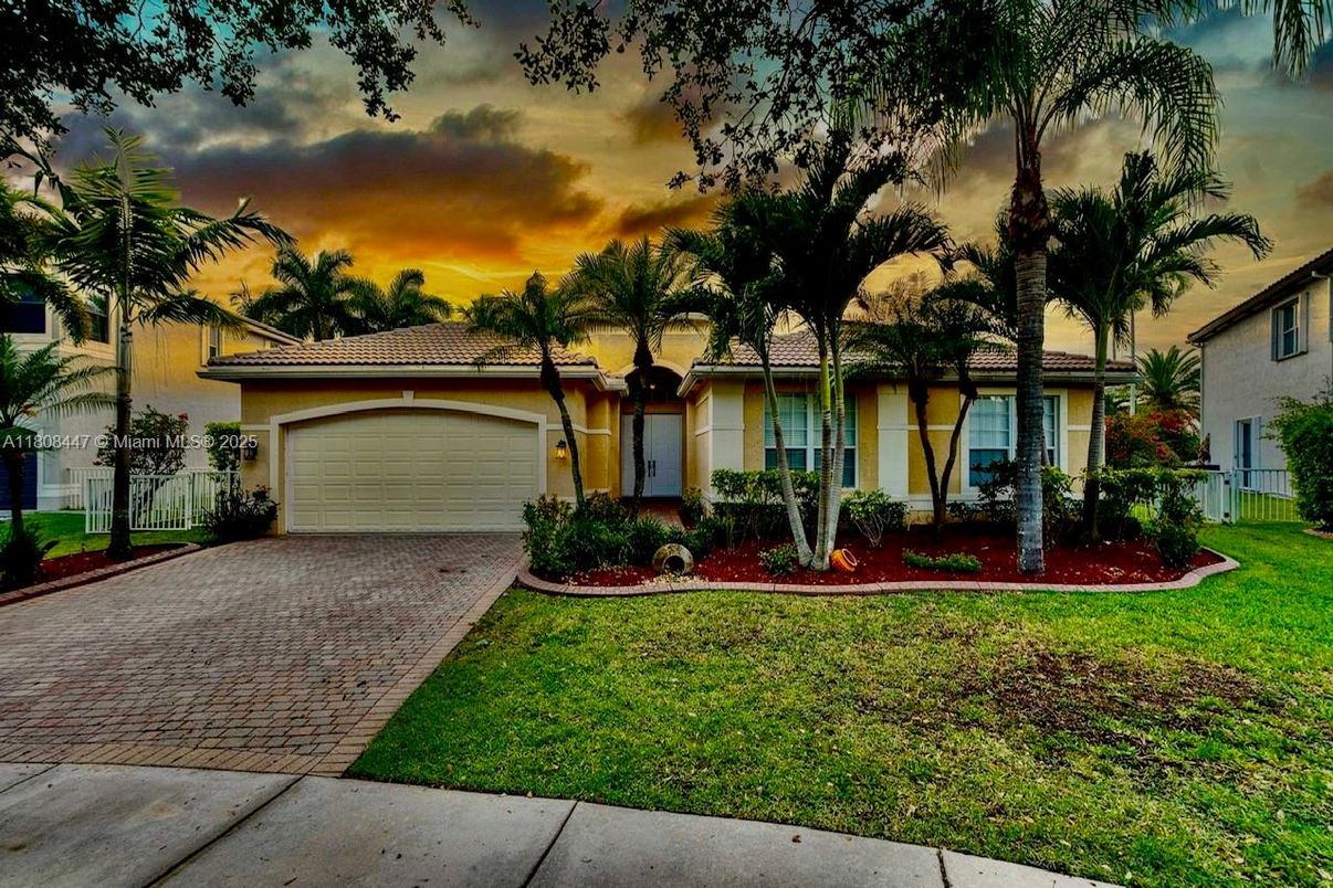 Attached, Backyard, Exterior, Facade, Mediterranean