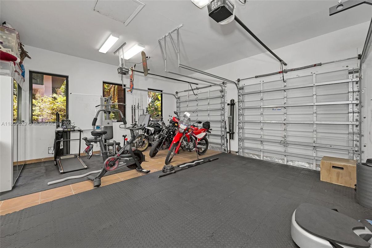 Fitness Equipment, Garage, Interior
