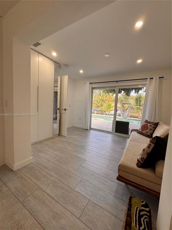 Interior, Recessed Lighting, Wood Texture Flooring