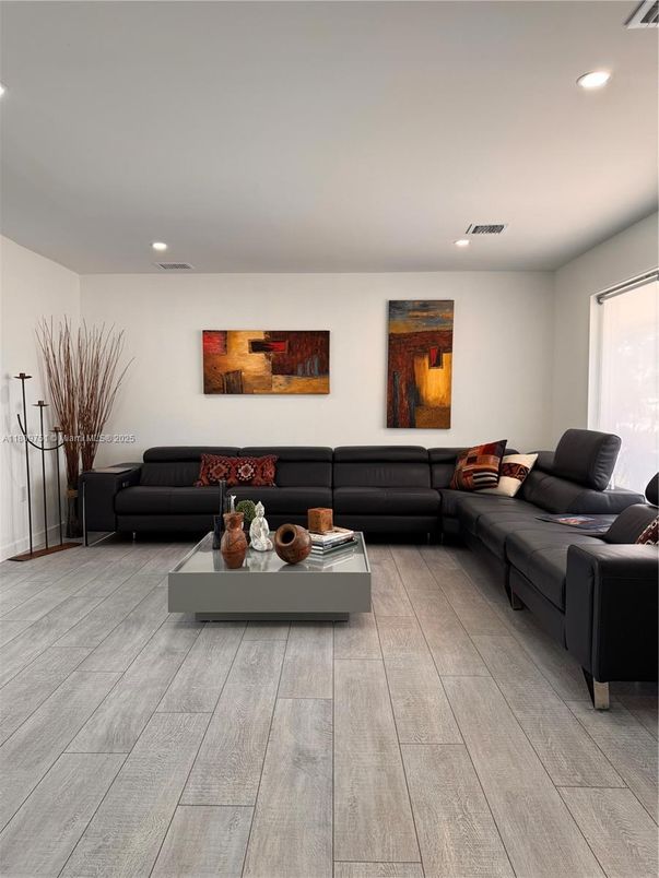 Interior, Living room, Recessed Lighting, Wood Texture Flooring
