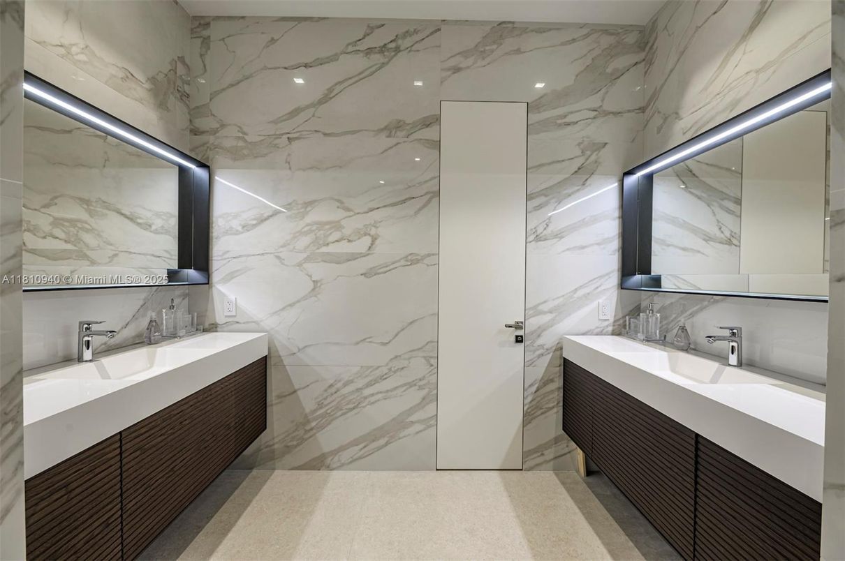 Bathroom, Interior, Marble Walls