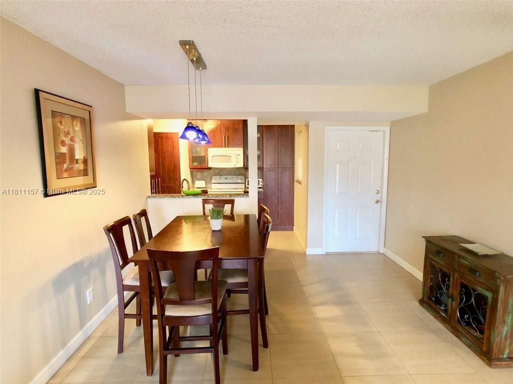Dining room, Interior, Kitchen, Pendant Lights