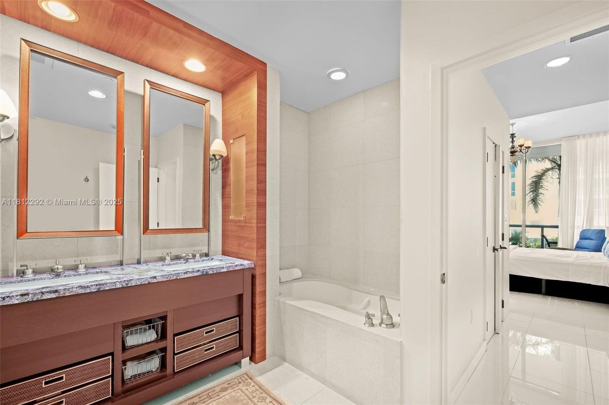 Bathroom, Bedroom, Dual Sink Vanities, Interior, Recessed Lighting