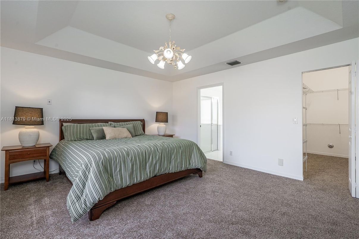 Bedroom, Chandelier, Interior, Pendant Lights
