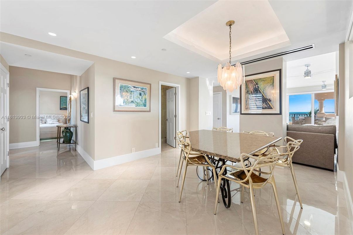 Chandelier, Dining room, Interior, Recessed Lighting, Water