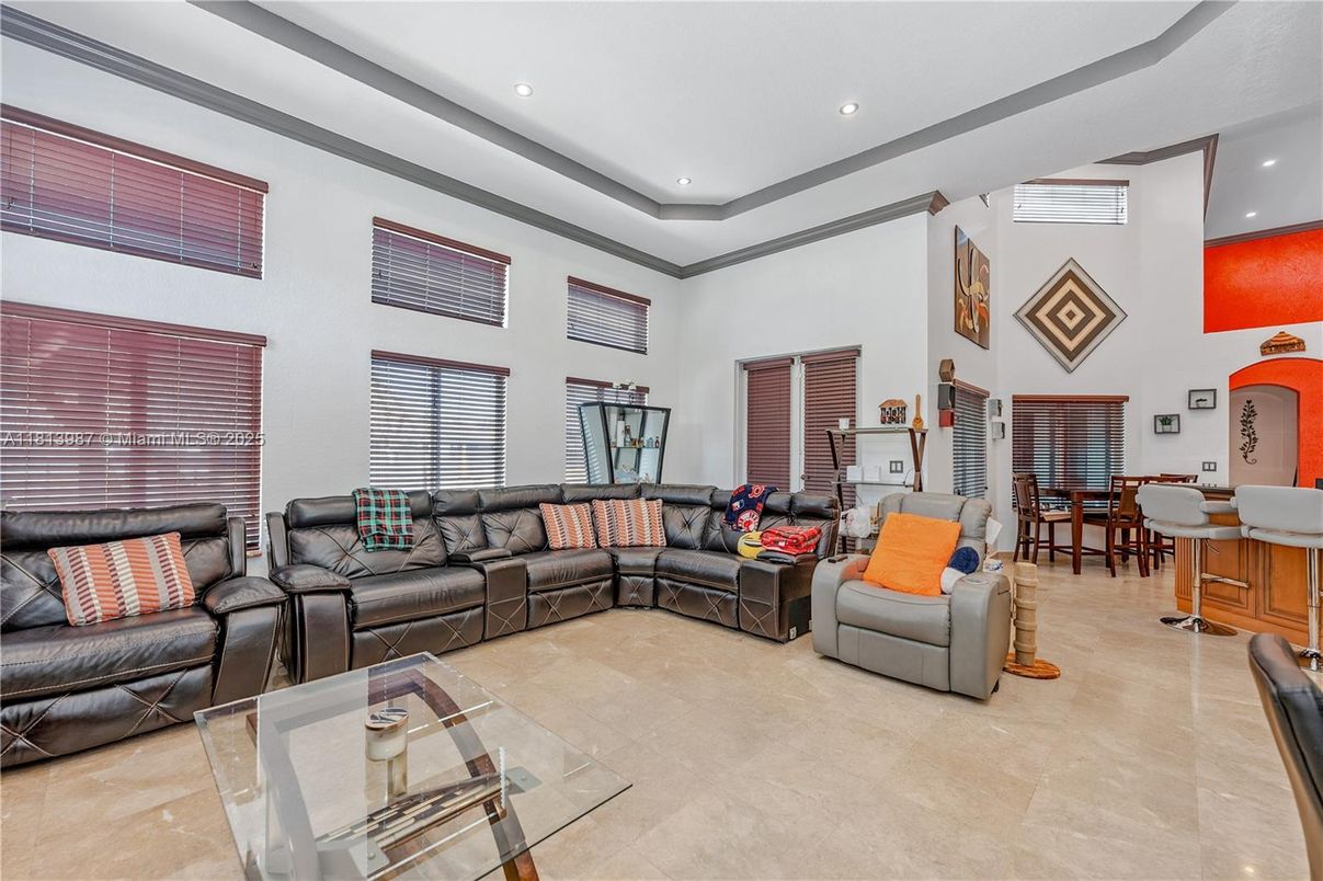 Dining room, Interior, Living room, Recessed Lighting