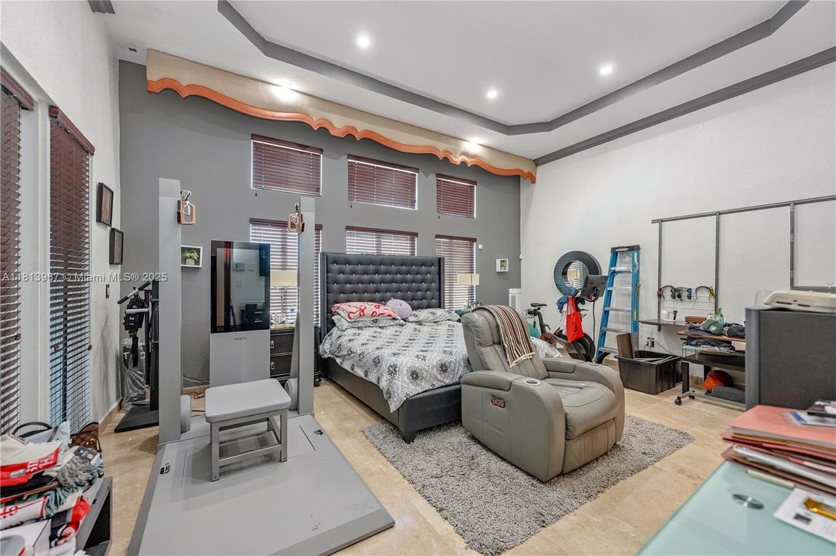 Bedroom, Fitness Equipment, Interior, Recessed Lighting