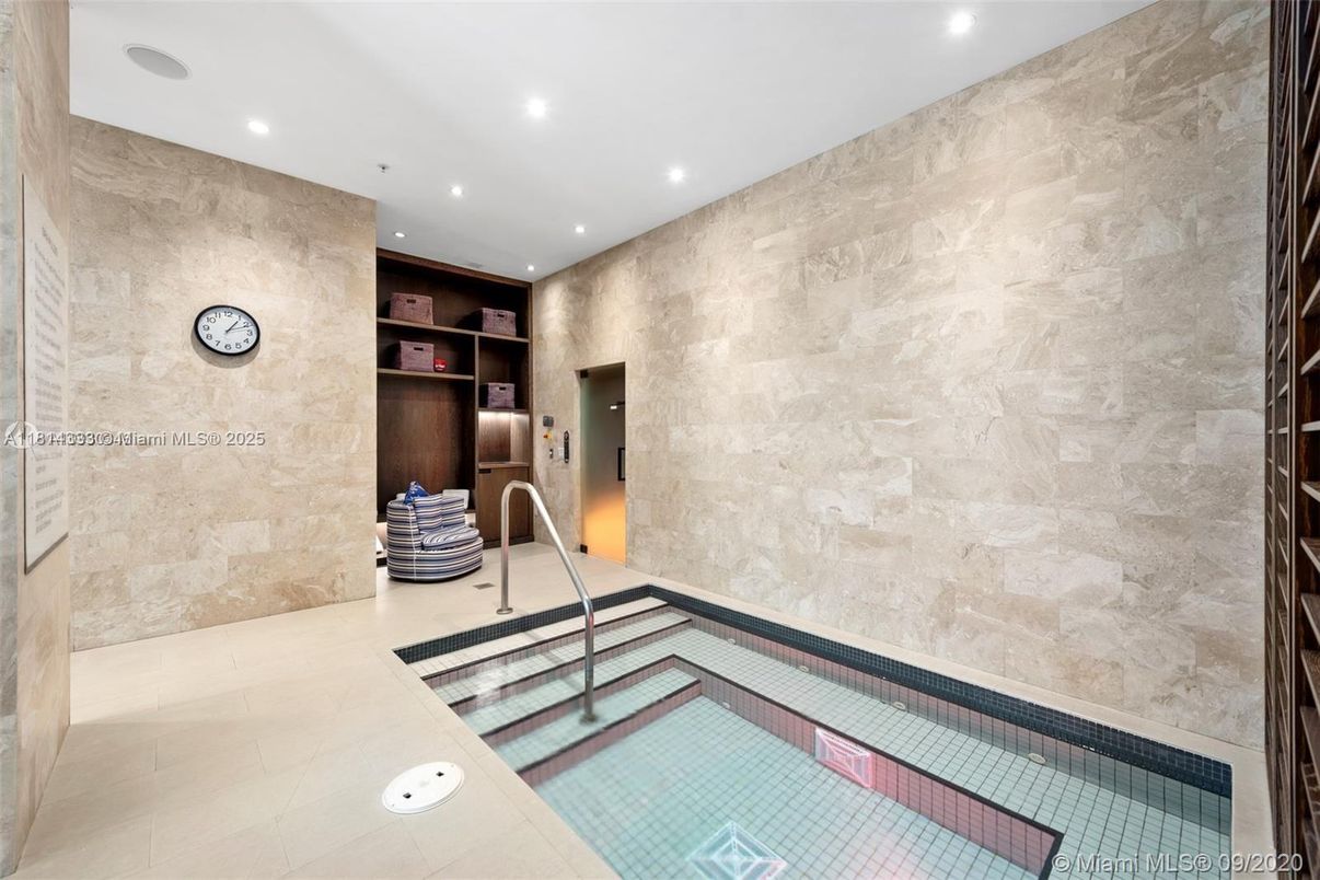 Interior, Pool, Recessed Lighting