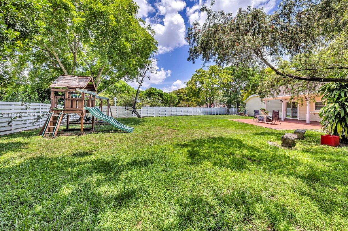 Backyard, Exterior, Playground