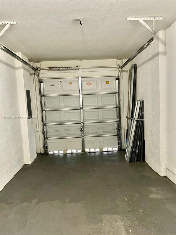 Garage, Interior