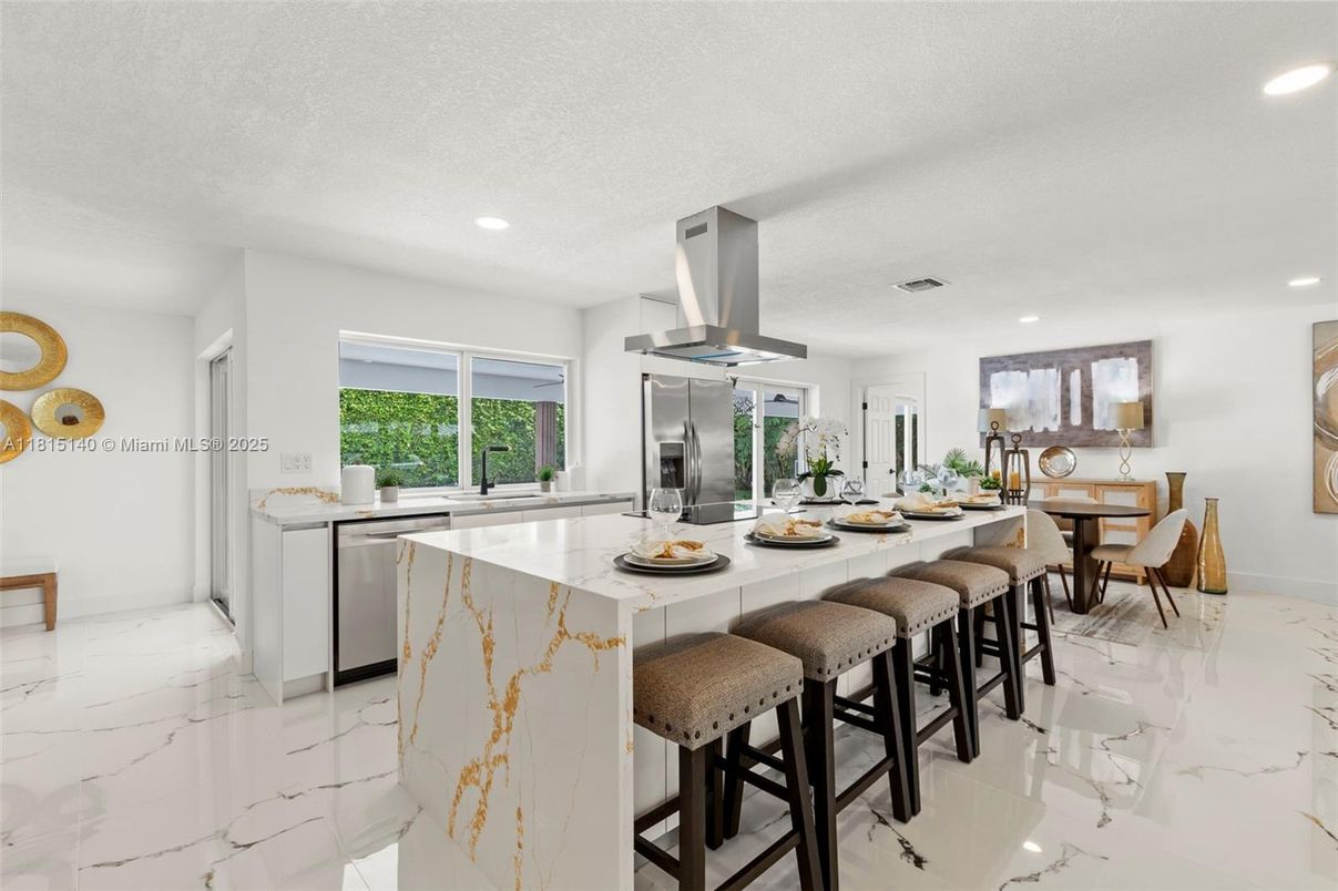 Dining room, Interior, Kitchen, Marble, Recessed Lighting, Stainless Steel Appliances