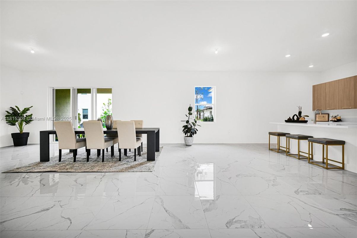 Dining room, Interior, Kitchen, Marble, Recessed Lighting