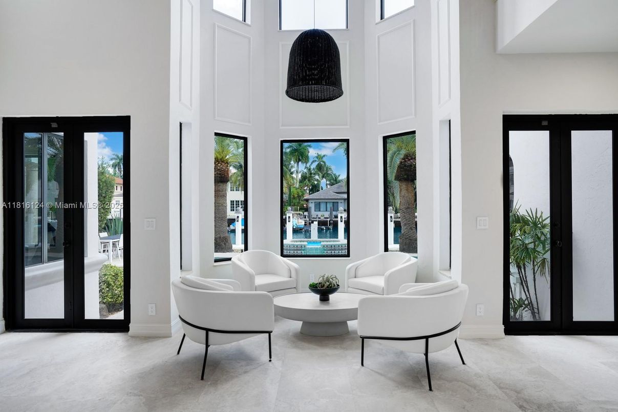 Interior, Living room, Pendant Lights