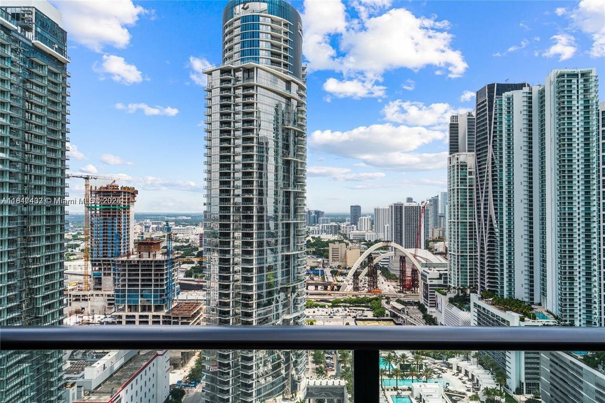 Exterior, Other, Skyline