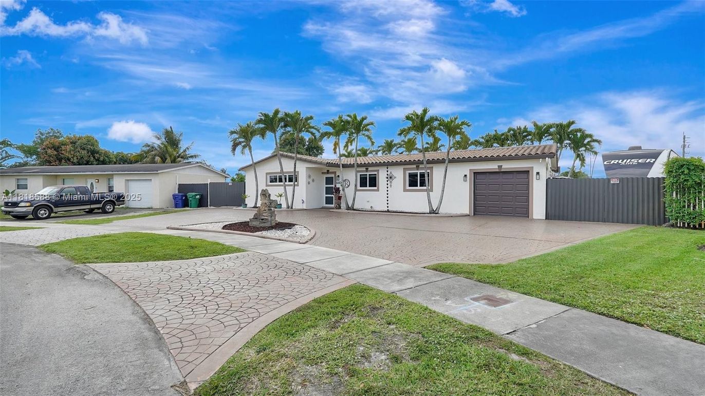 Attached, Backyard, Exterior, Facade, Ranch