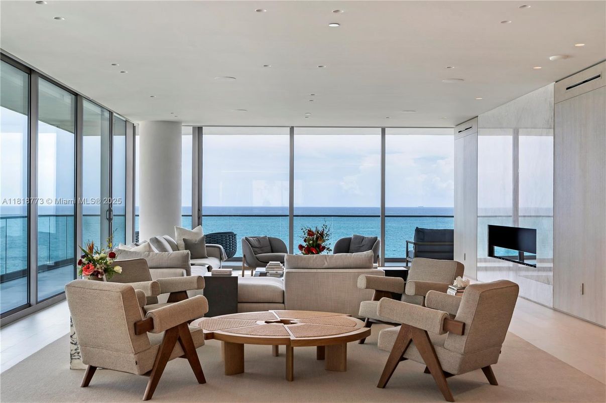 Interior, Living room, Recessed Lighting, Water