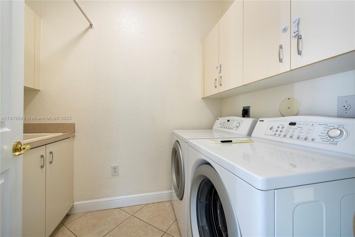 Interior, Washer