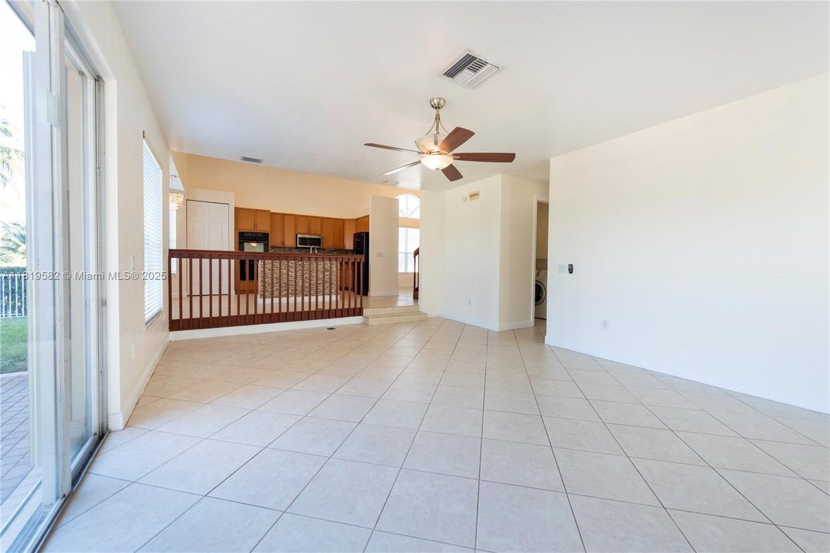 Empty room, Interior, Kitchen