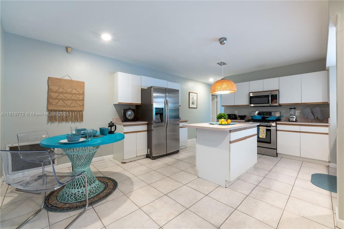 Dining room, Interior, Kitchen, Pendant Lights, Recessed Lighting