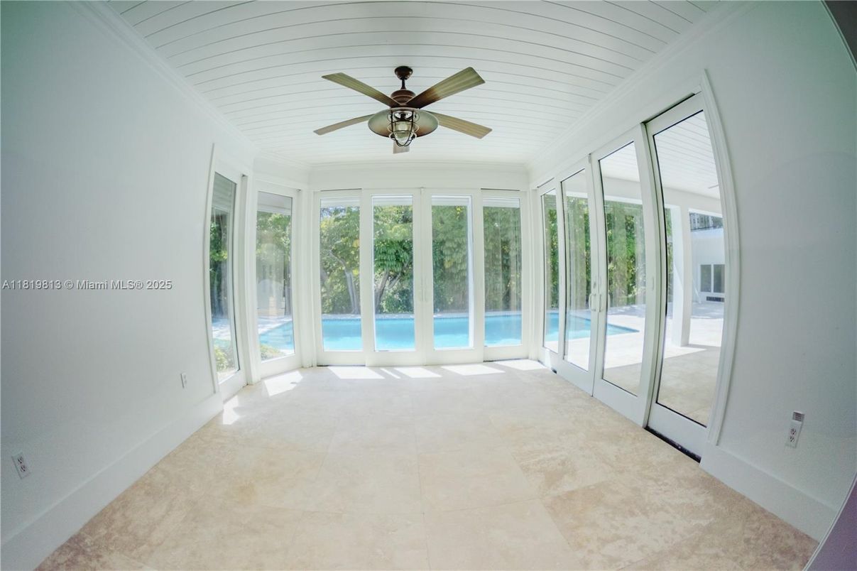 Empty room, Interior, Sun Room
