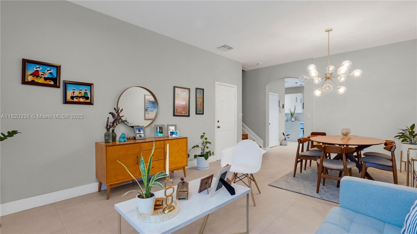 Dining room, Interior, Pendant Lights