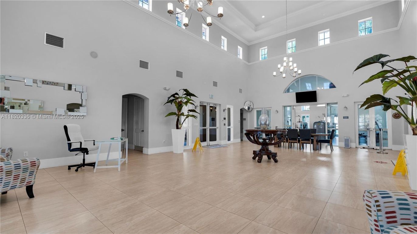 Dining room, Interior, Pendant Lights, Recessed Lighting