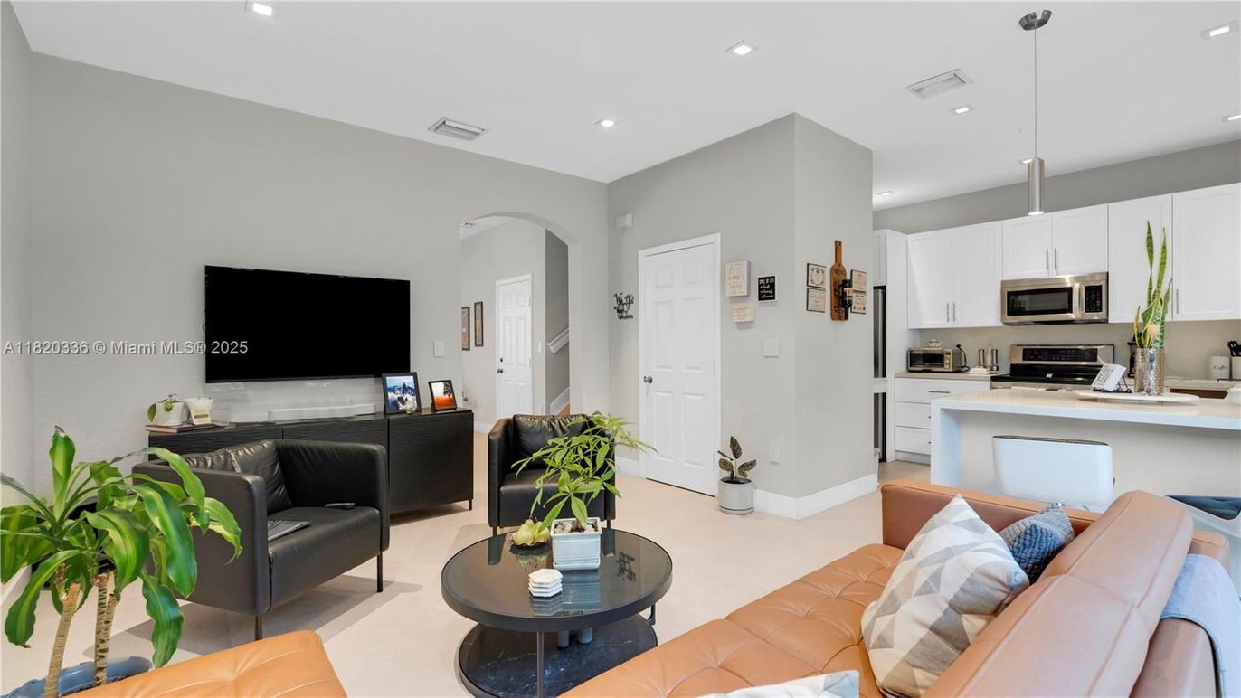 Interior, Kitchen, Living room, Recessed Lighting, Stainless Steel Appliances