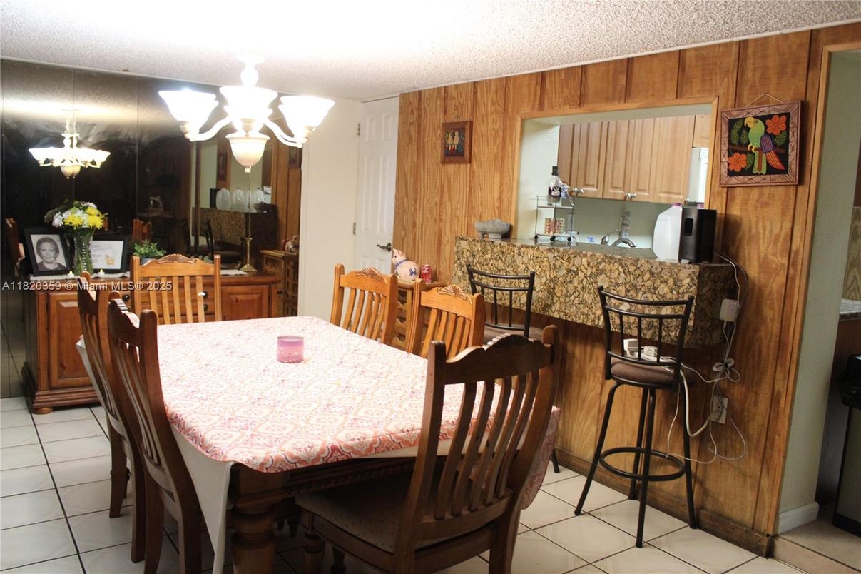 Chandelier, Dining room, Interior