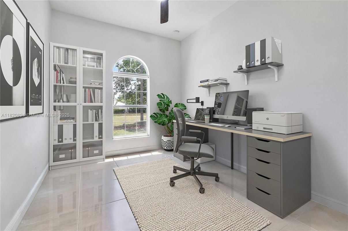 Home Office, Interior