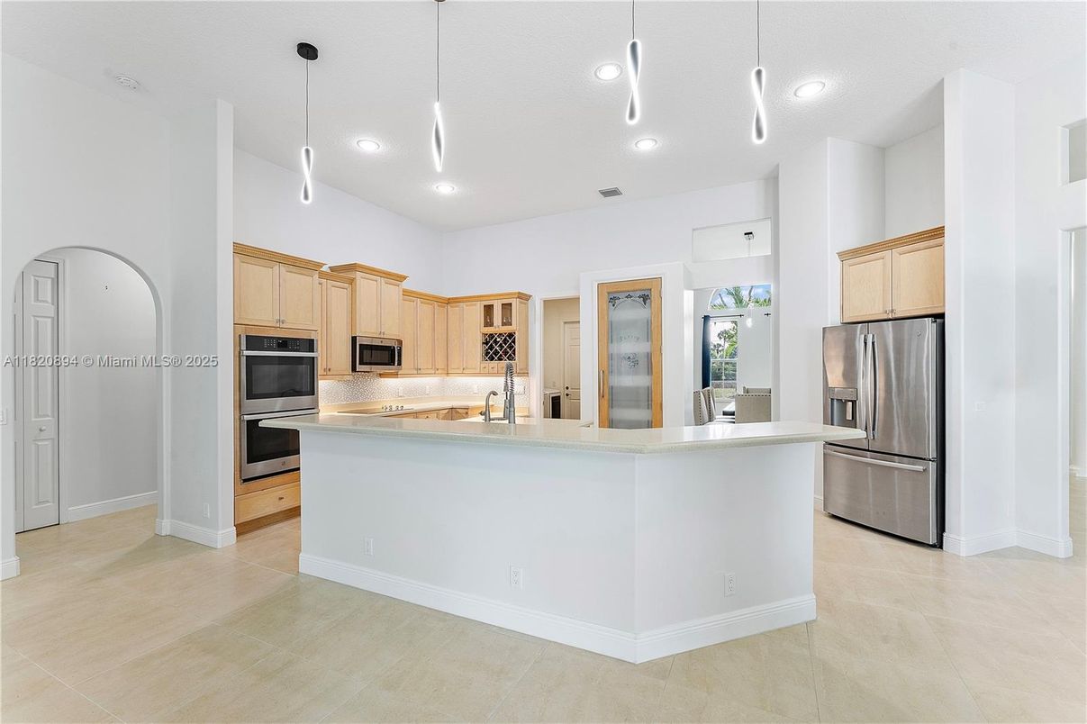 Interior, Kitchen, Pendant Lights, Recessed Lighting, Stainless Steel Appliances