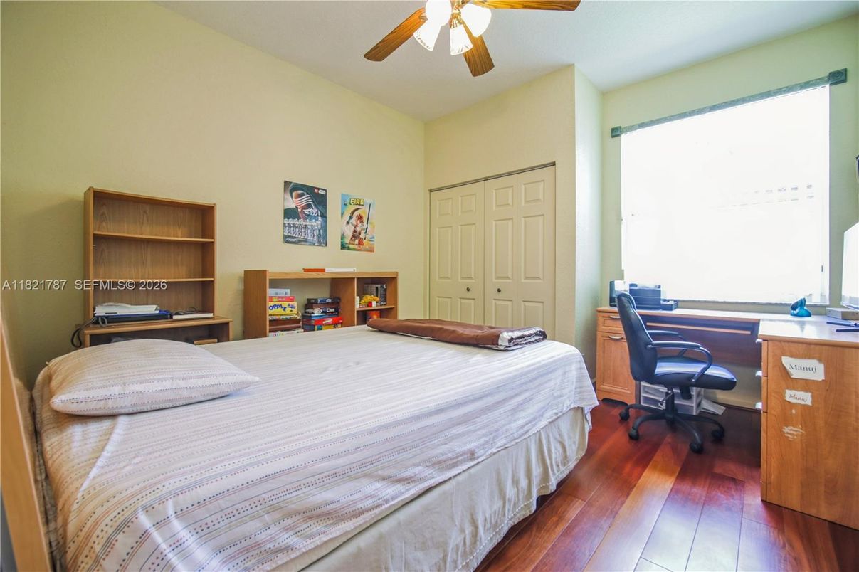Bedroom, Home Office, Interior, Wood Texture Flooring