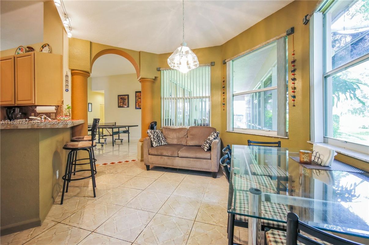 Dining room, Interior, Pendant Lights