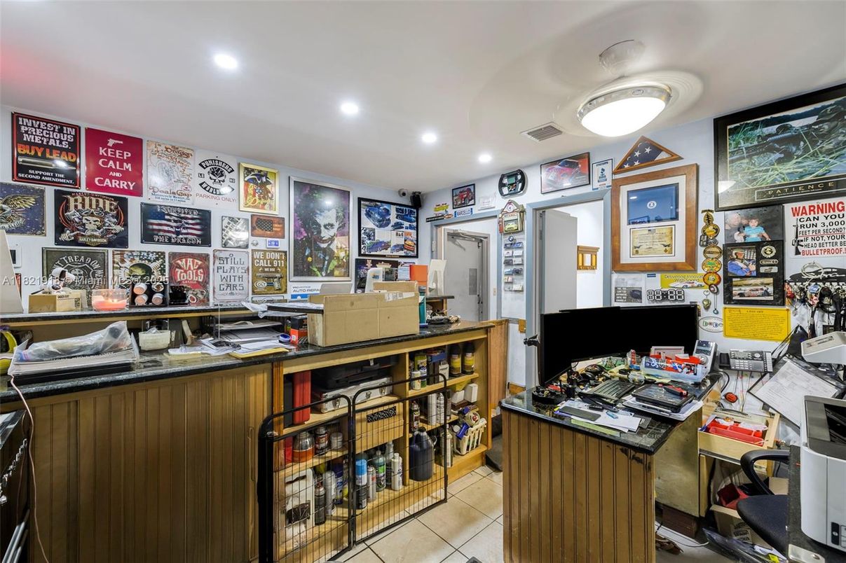 Interior, Recessed Lighting