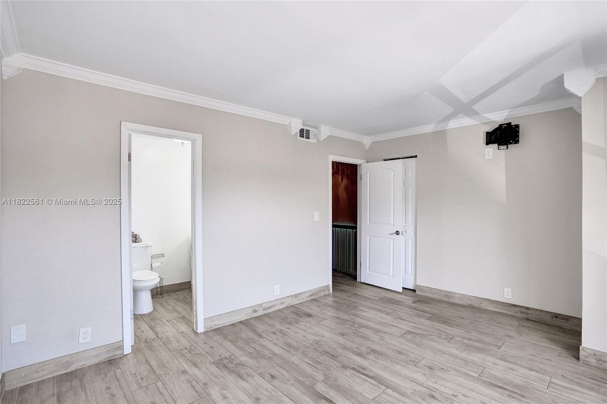 Bathroom, Empty room, Interior, Wood Texture Flooring