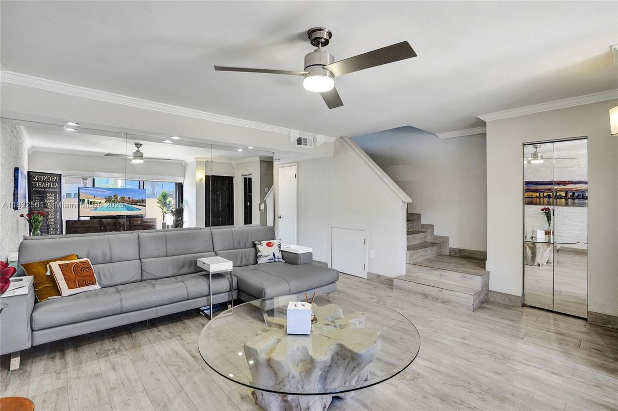 Interior, Living room, Recessed Lighting, Wood Texture Flooring