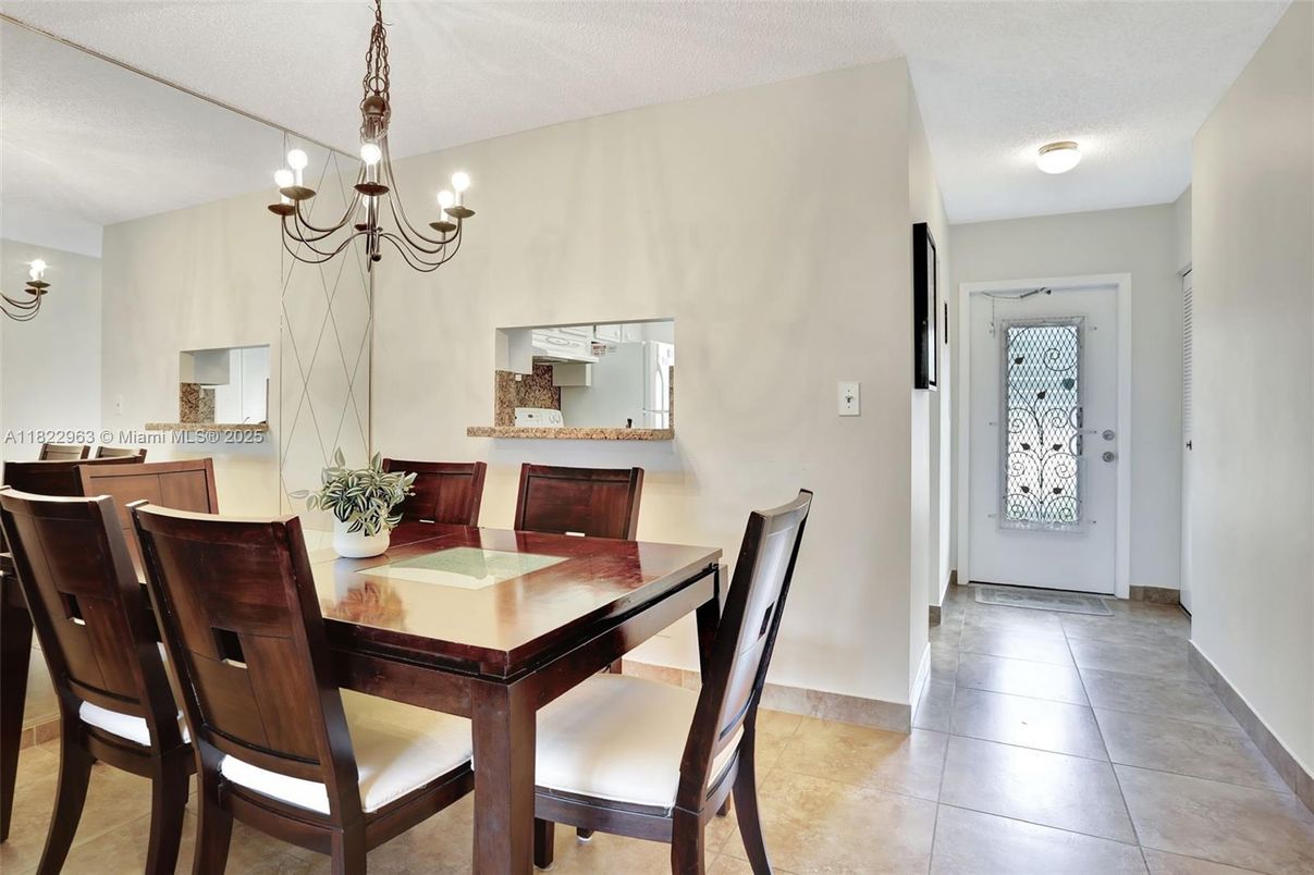 Chandelier, Dining room, Interior