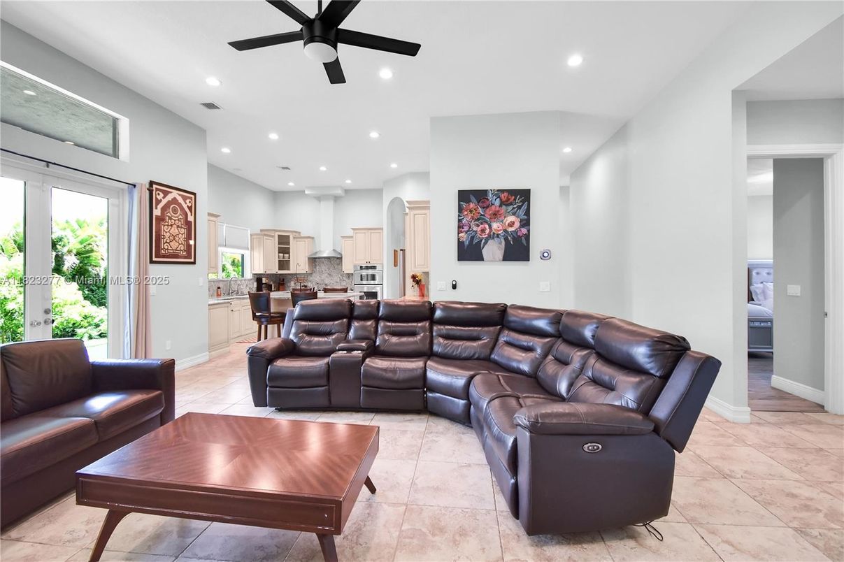 Interior, Kitchen, Living room, Recessed Lighting