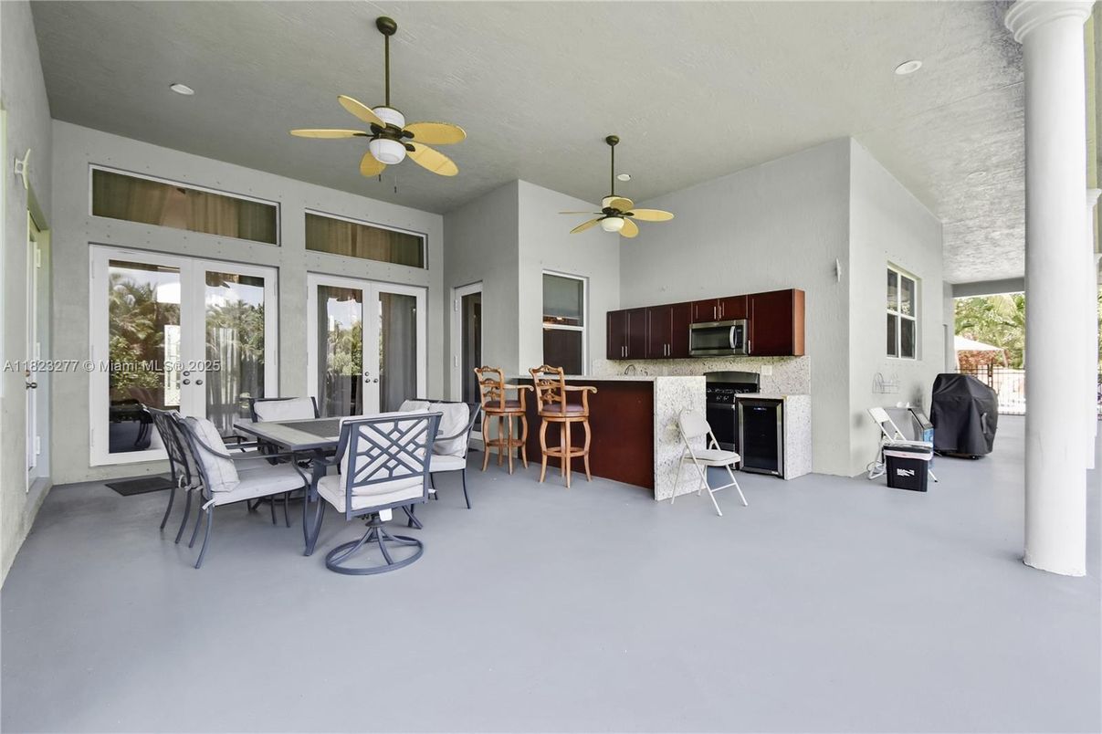 Dining room, Interior, Kitchen, Recessed Lighting