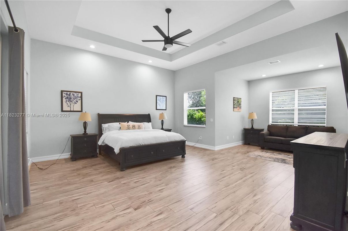 Bedroom, Interior, Recessed Lighting, Wood Texture Flooring