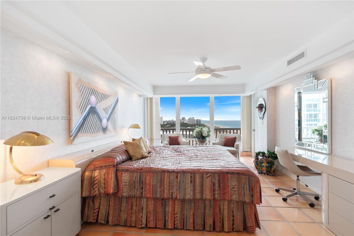 Bedroom, Interior, Water