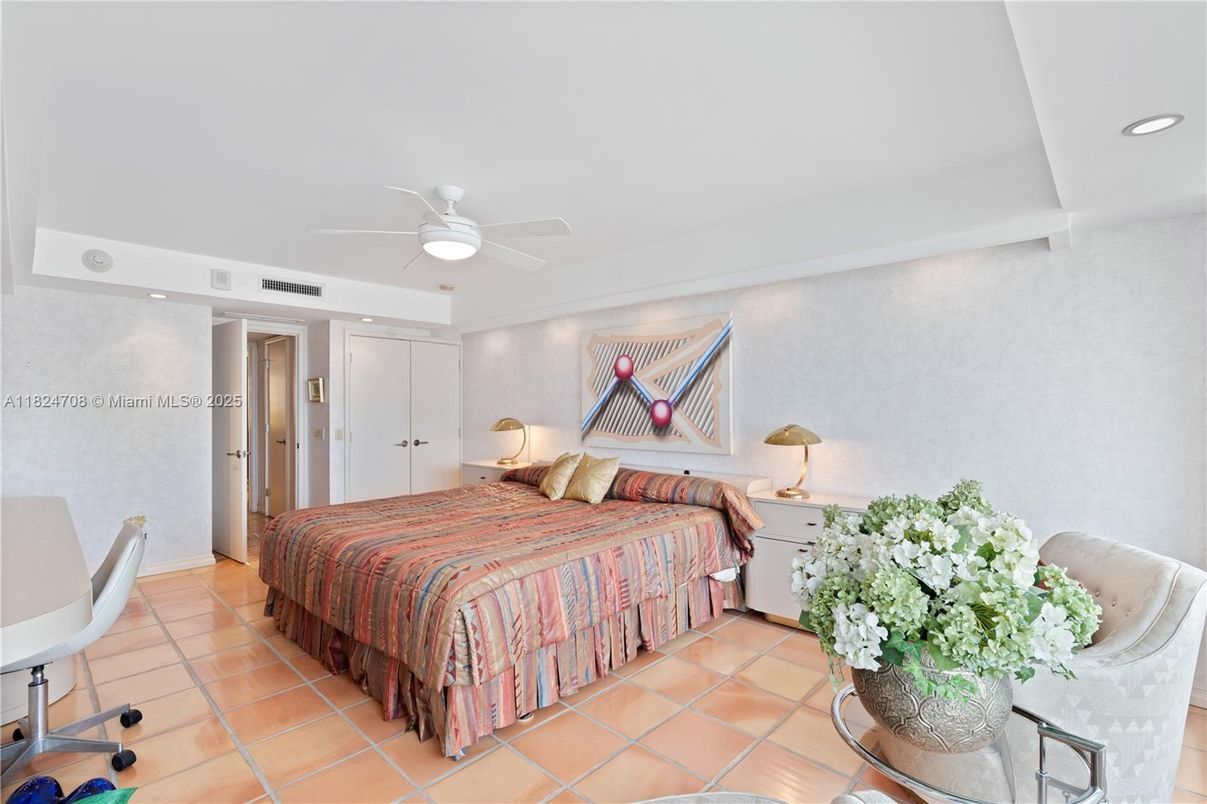 Bedroom, Interior, Recessed Lighting