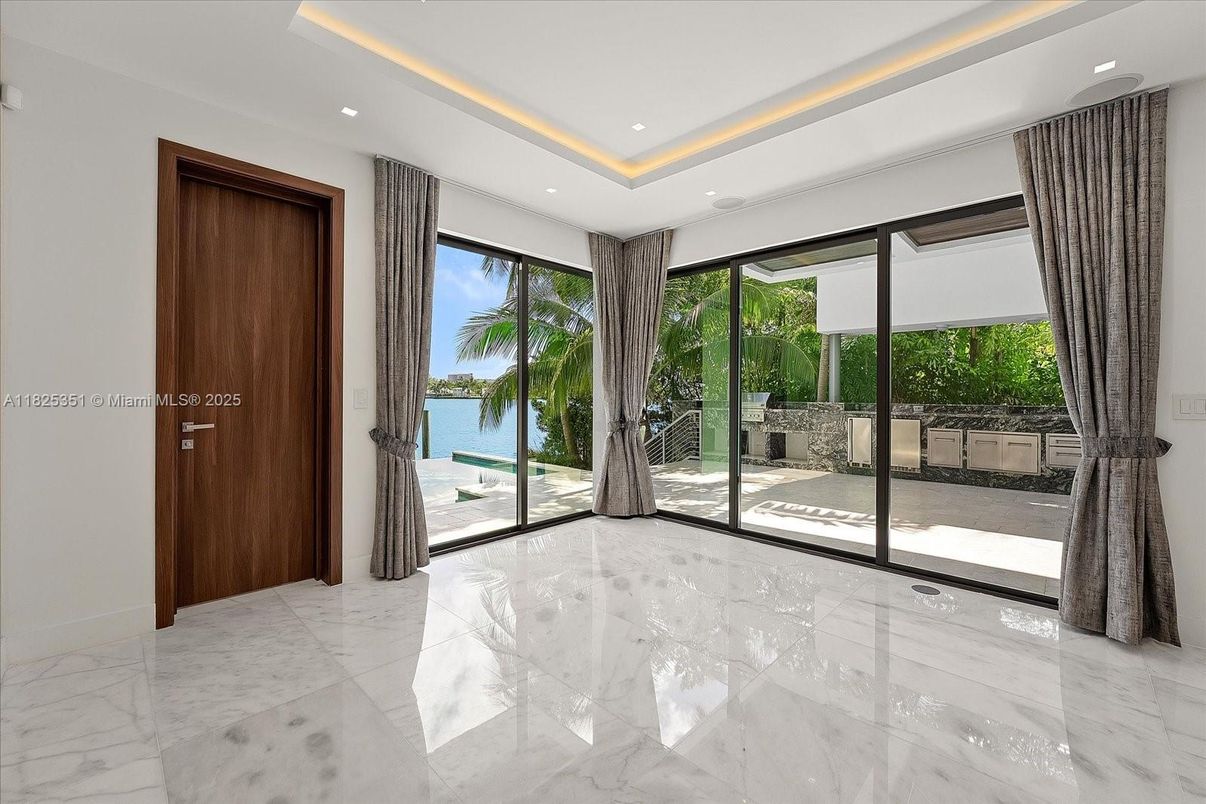 Empty room, Interior, Marble, Recessed Lighting, Water