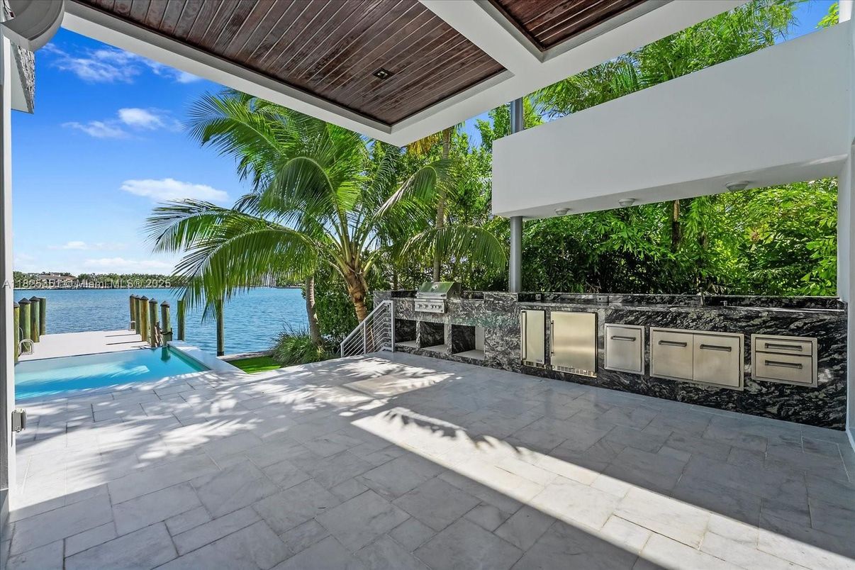 Exterior, Outdoor Kitchen, Pool, Water