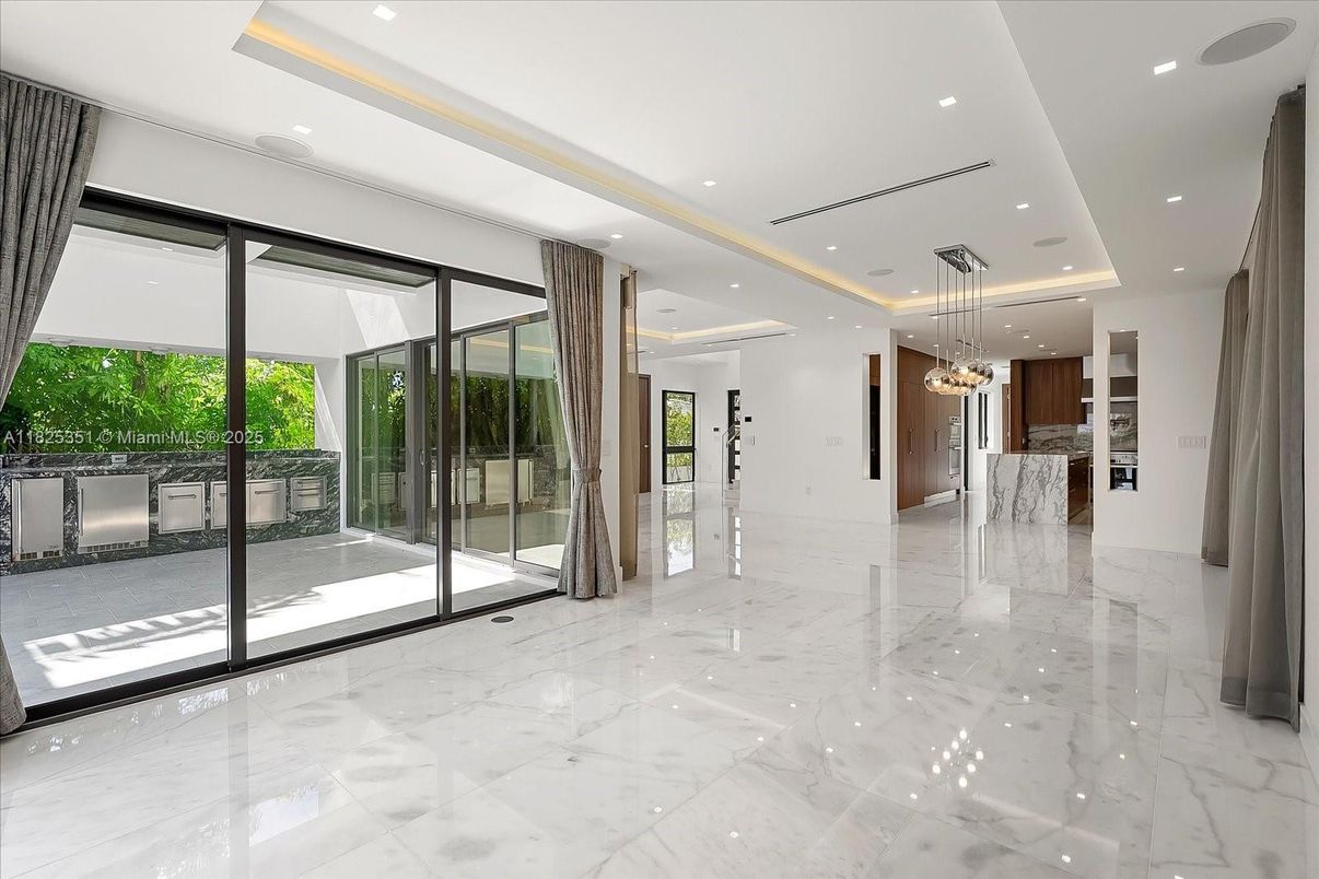 Interior, Kitchen, Marble, Pendant Lights, Recessed Lighting