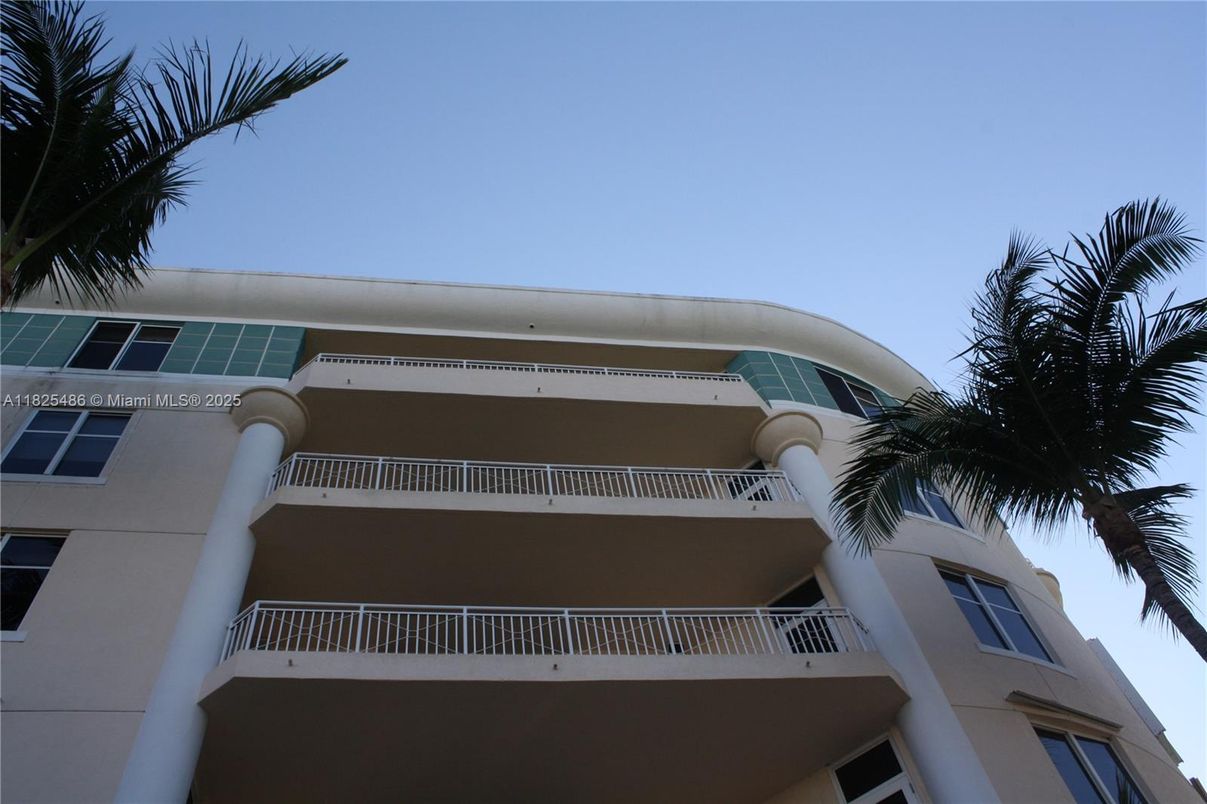 Exterior, Facade, None