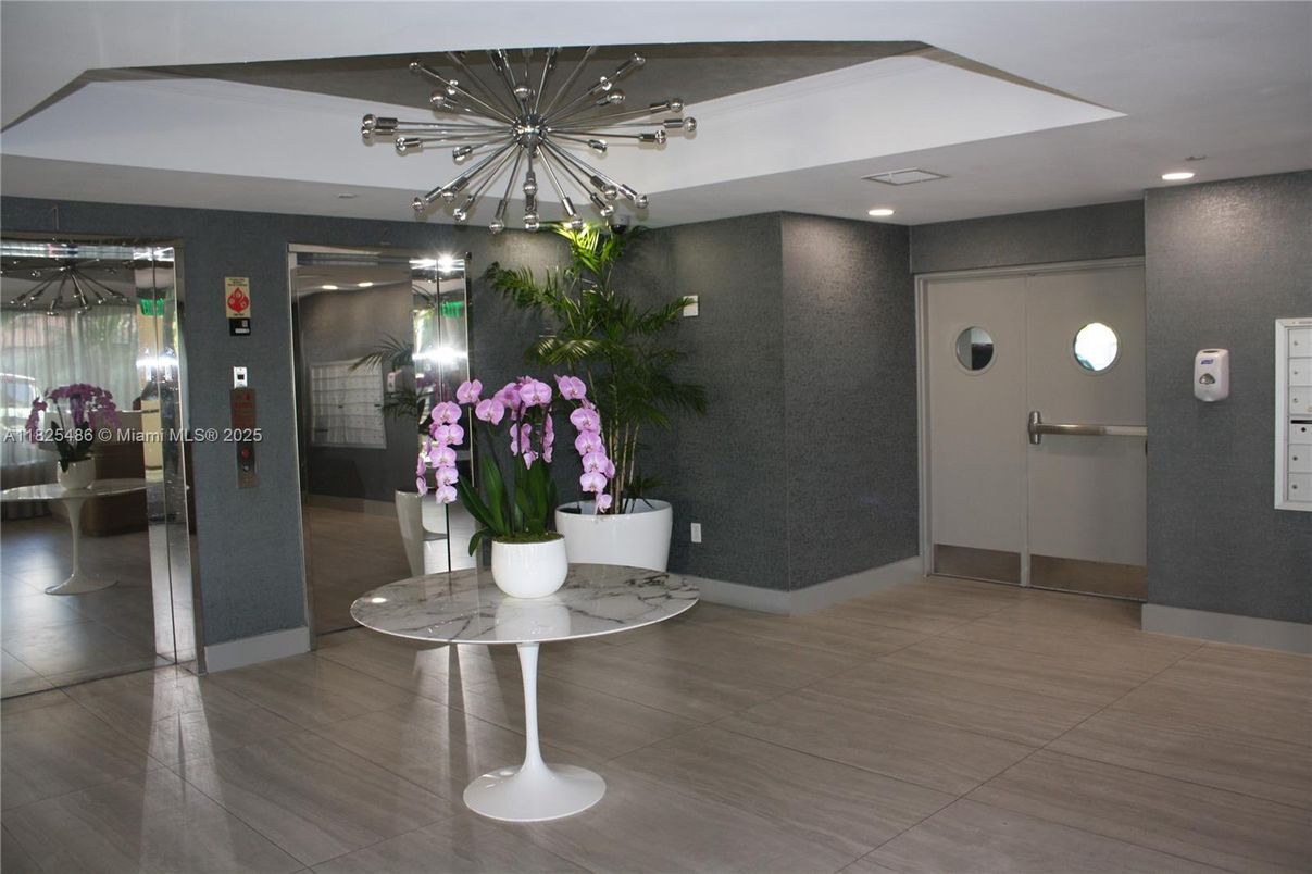 Elevator, Interior, Pendant Lights, Recessed Lighting